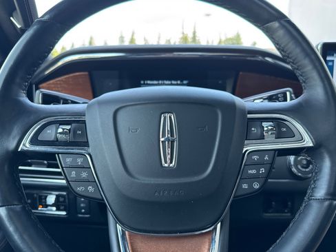 Certified 2024 Lincoln Navigator Black Label AWD/4WD image 25