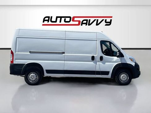 Used 2023 RAM ProMaster 2500 w/ Advance Safety Group (B) FWD image 8