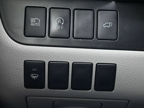 Used 2019 Toyota Highlander XLE FWD image 27