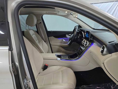 Used 2020 Mercedes-Benz GLC 300 4MATIC image 10