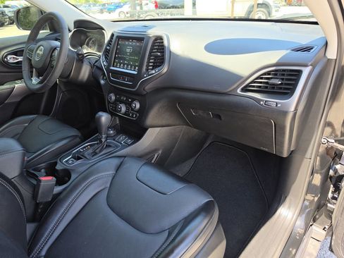 Used 2022 Jeep Cherokee Latitude Lux AWD/4WD image 11