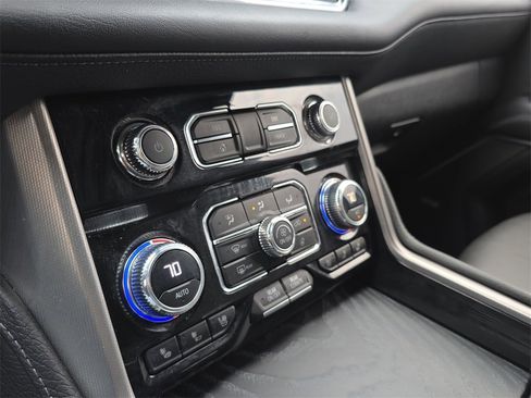 Used 2023 GMC Yukon XL Denali w/ Denali Reserve Package image 25