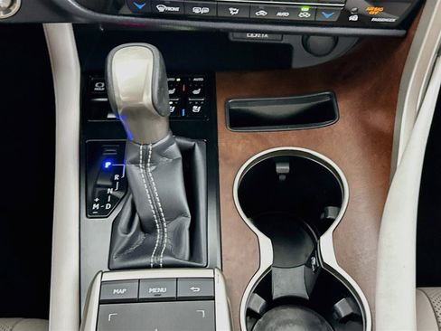 Used 2020 Lexus RX 350L Premium w/ Premium Package AWD/4WD image 25