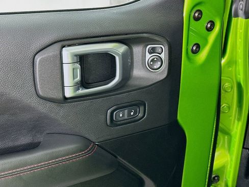 Certified 2025 Jeep Wrangler Unlimited Rubicon image 26