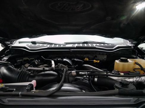 Used 2018 Ford F250 XLT w/ Snow Plow Prep Package AWD/4WD image 13