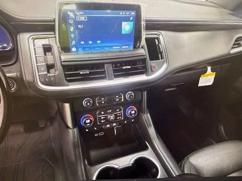 Used 2022 Chevrolet Tahoe LT w/ LT Signature Package RWD image 16