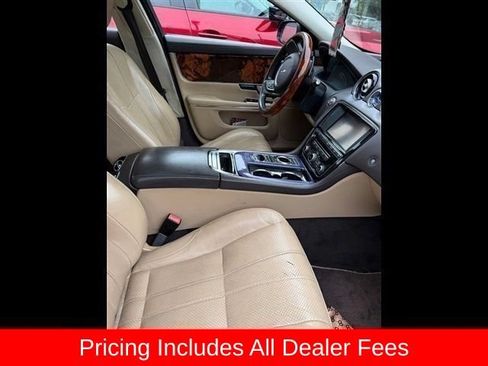Used 2013 Jaguar XJ RWD image 3
