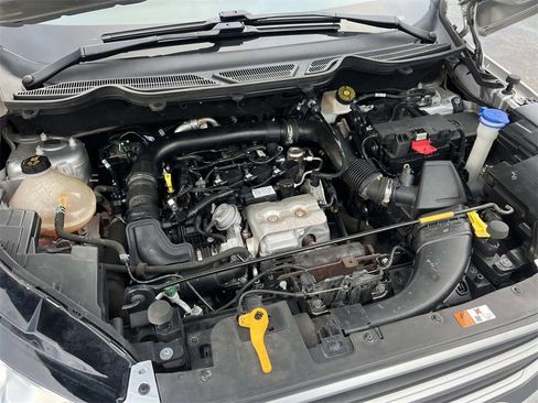 Used 2020 Ford EcoSport SE image 9