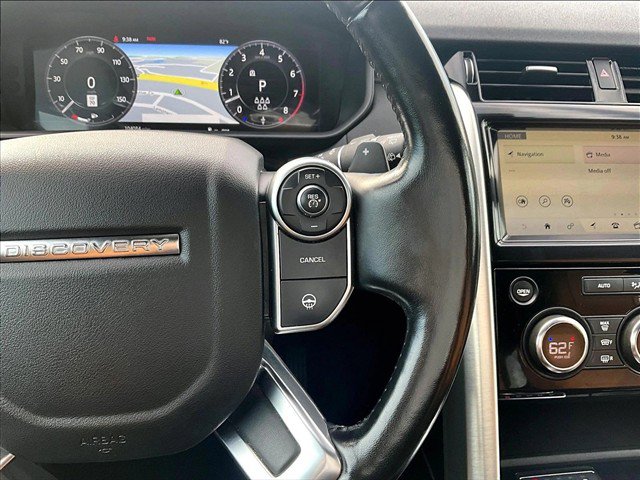Used 2018 Land Rover Discovery HSE AWD/4WD image 19