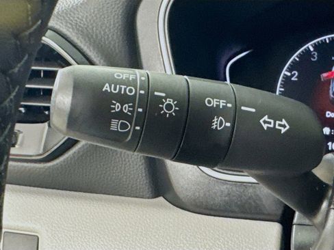 Used 2025 Honda Pilot EX-L image 15