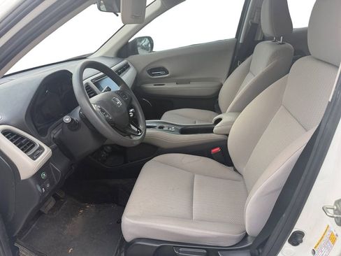 Used 2018 Honda HR-V EX image 9
