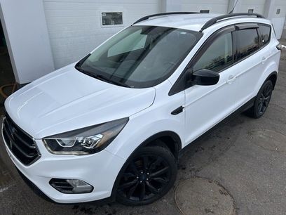 Used 2018 Ford Escape SE w/ SE Sport Appearance Package