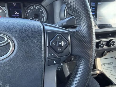 Used 2017 Toyota Tacoma TRD Off-Road w/ Tow Package image 17