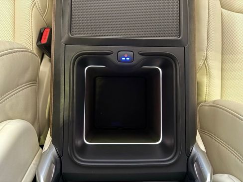 New 2026 Land Rover Range Rover Long Wheelbase SE image 30