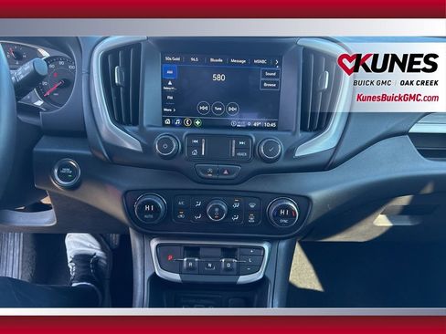 Used 2024 GMC Terrain SLT image 20