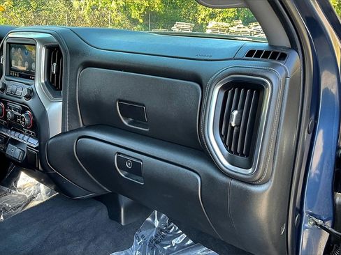 Certified 2019 Chevrolet Silverado 1500 RST image 23