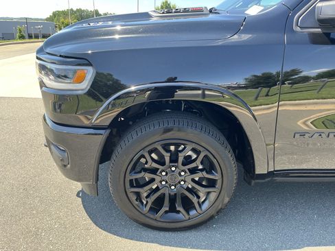 Used 2025 RAM 1500 Limited AWD/4WD image 12