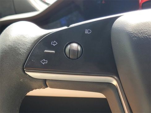 Used 2022 Tesla Model S Plaid image 19