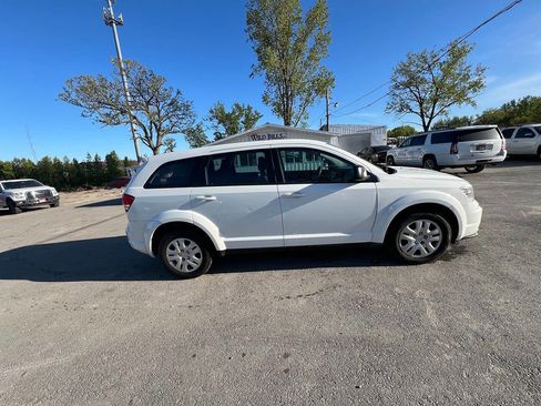 Used 2015 Dodge Journey American Value Package FWD image 4