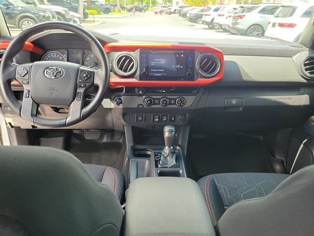 Used 2018 Toyota Tacoma TRD Sport RWD image 11