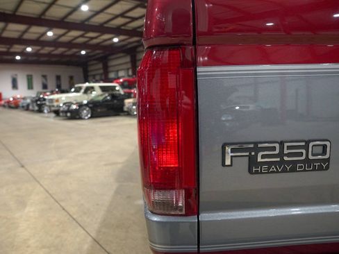 Used 1997 Ford F250 2WD Regular Cab Heavy Duty image 30