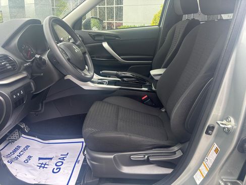 Used 2023 Mitsubishi Eclipse Cross LE AWD/4WD image 9