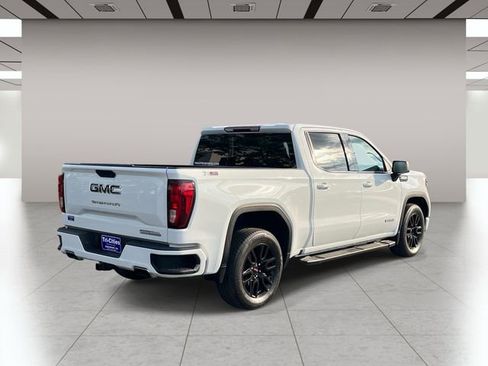 Used 2021 GMC Sierra 1500 Elevation w/ LPO, Elevation Black Package AWD/4WD image 3