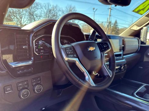 Certified 2024 Chevrolet Silverado 2500 LTZ w/ LTZ Premium Package image 10
