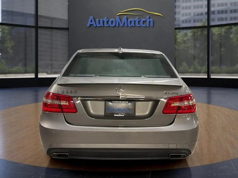 Used 2012 Mercedes-Benz E 350 4MATIC Sedan image 9
