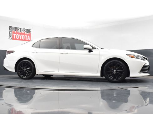Used 2022 Toyota Camry LE image 27