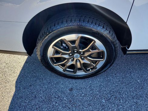 Used 2025 Ford Expedition Max King Ranch image 7