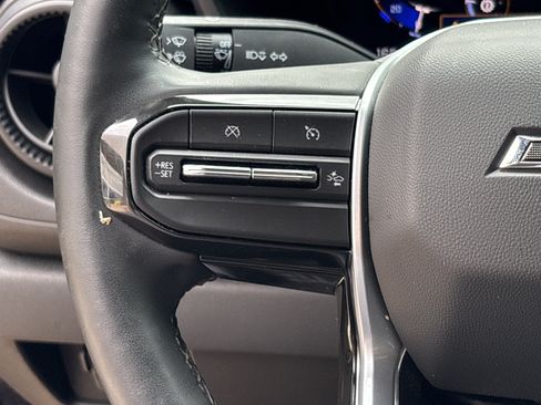 Used 2025 Chevrolet Colorado Trail Boss AWD/4WD image 18