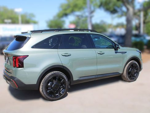Used 2025 Kia Sorento SX AWD/4WD image 6
