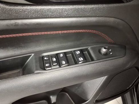 Used 2025 Jeep Compass Trailhawk AWD/4WD image 14