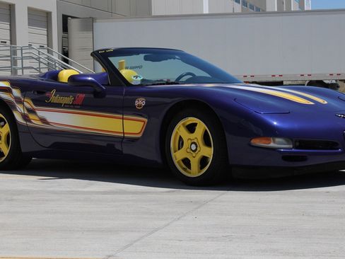 Used 1998 Chevrolet Corvette Convertible w/ Memory Pkg RWD image 4