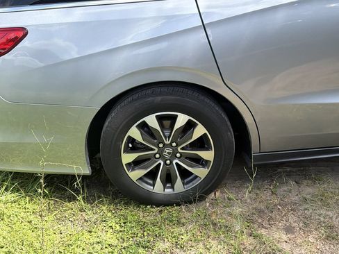 Used 2023 Honda Odyssey EX-L image 5
