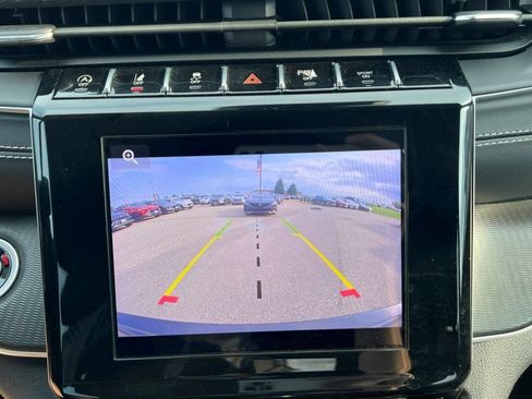 Used 2024 Jeep Grand Cherokee Altitude AWD/4WD image 31