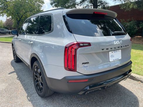 Used 2022 Kia Telluride SX w/ Nightfall Edition Package AWD/4WD image 3