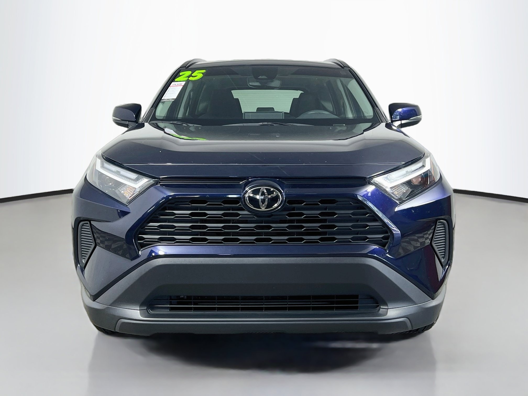 Used 2025 Toyota RAV4 XLE w/ Convenience Package FWD image 11