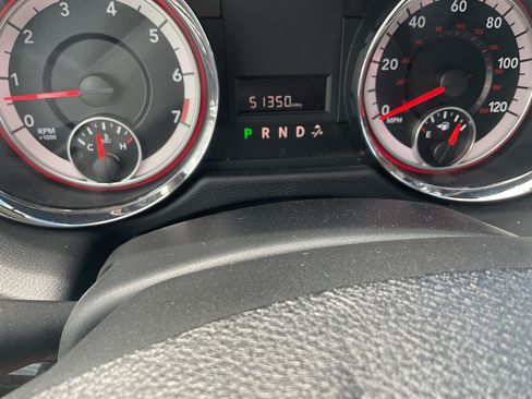 Used 2017 Dodge Grand Caravan SE w/ UConnect Hands-Free Group FWD image 11