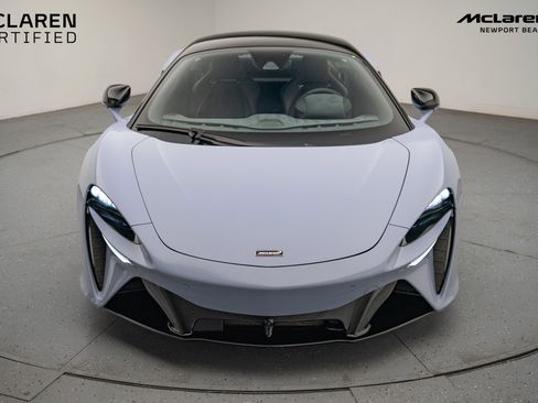 Used 2024 McLaren Artura image 9
