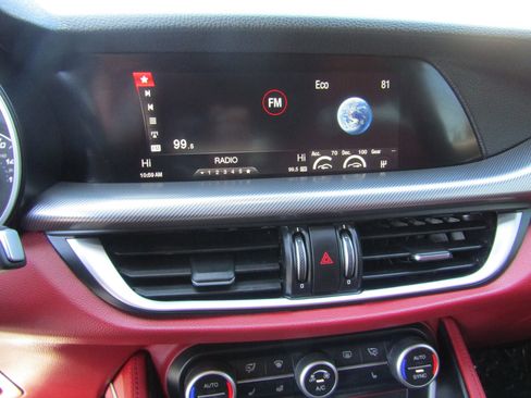 Used 2018 Alfa Romeo Stelvio Ti Sport AWD/4WD image 21