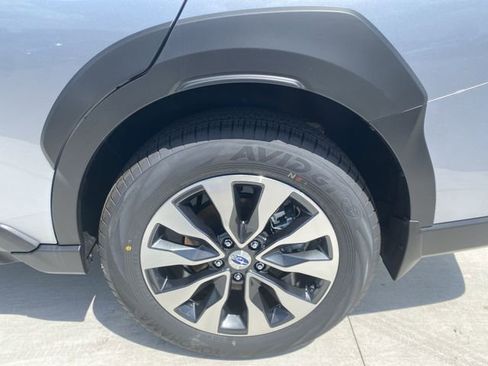 Used 2024 Subaru Outback Limited AWD/4WD image 9