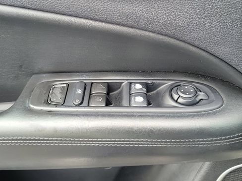 Used 2019 Jeep Compass Latitude FWD image 15