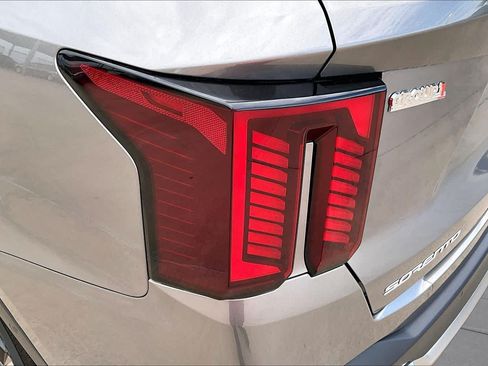 Used 2025 Kia Sorento SX Prestige AWD/4WD image 29