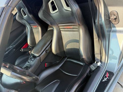Used 2004 Chevrolet Corvette Coupe w/ Roof Package RWD image 20