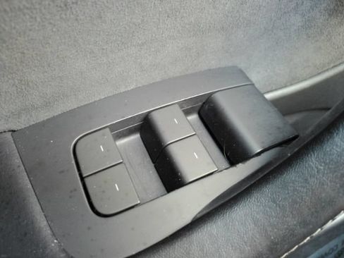 Used 2023 Tesla Model 3 Standard Range RWD image 33