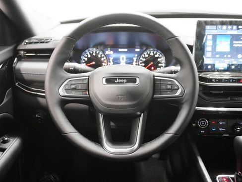 New 2026 Jeep Compass Latitude AWD/4WD image 15