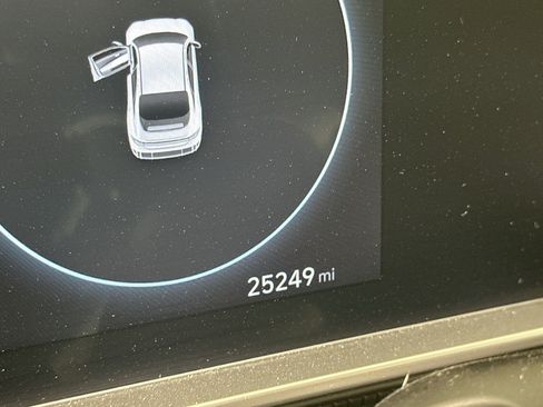 Used 2024 Hyundai Ioniq 6 SE RWD image 19