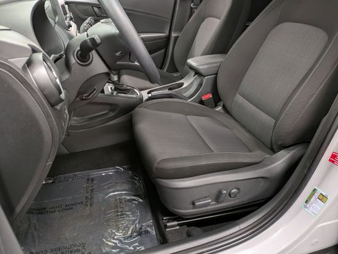 Certified 2023 Hyundai Kona SEL AWD/4WD image 10